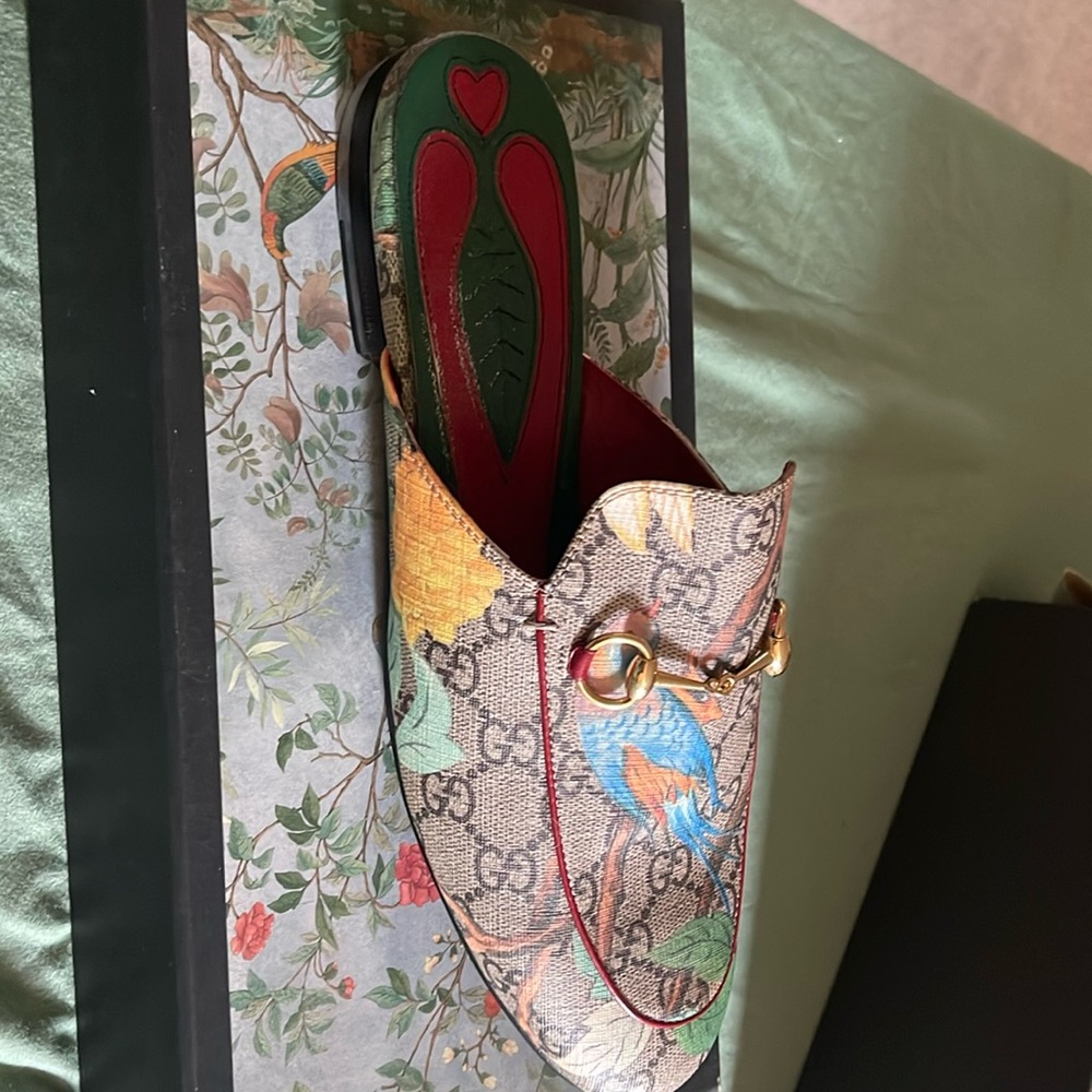 Gucci Leather Mules with patterns of leaves